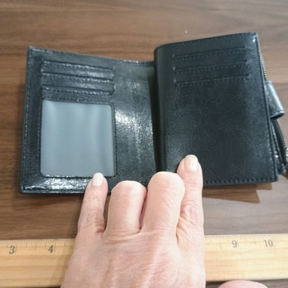 Black Vegan Leather Wallet - Picture 4 of 6